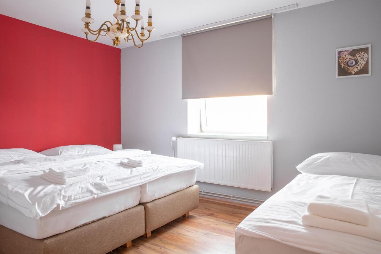 Amenity Apartmany 佩尔纳 外观 照片