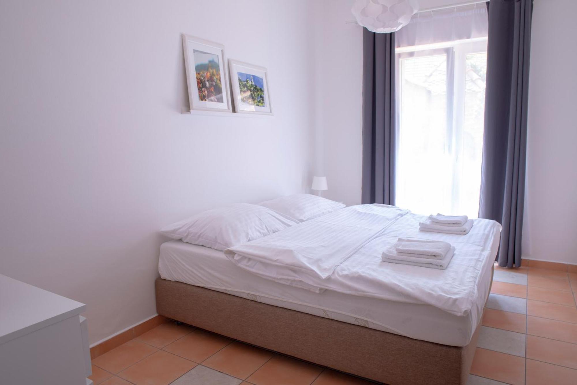 Amenity Apartmany 佩尔纳 外观 照片