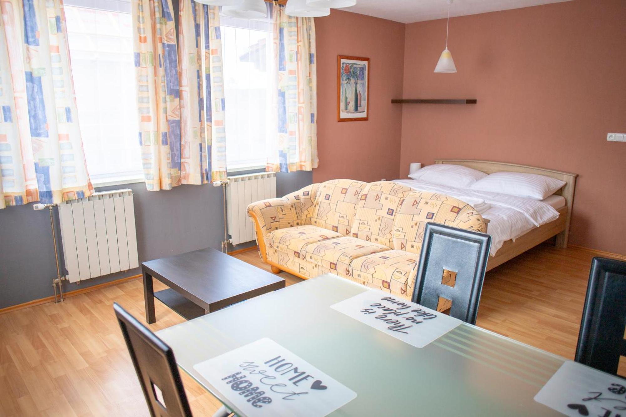 Amenity Apartmany 佩尔纳 外观 照片